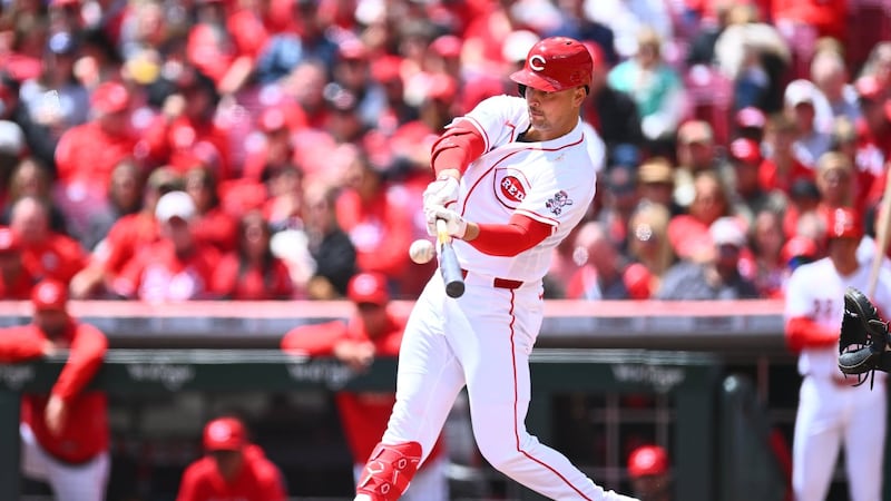Lowe homers again, Reds beat Rockies