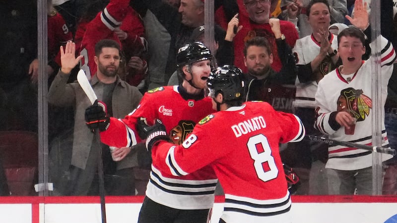 Rinzel, Frondell score as Blackhawks beat Blues in Kane’s return to Chicago