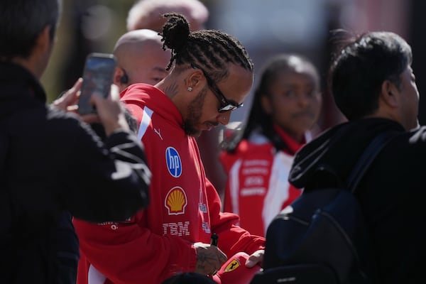 Button backs Hamilton, Ferrari to make ultimate retirement decision