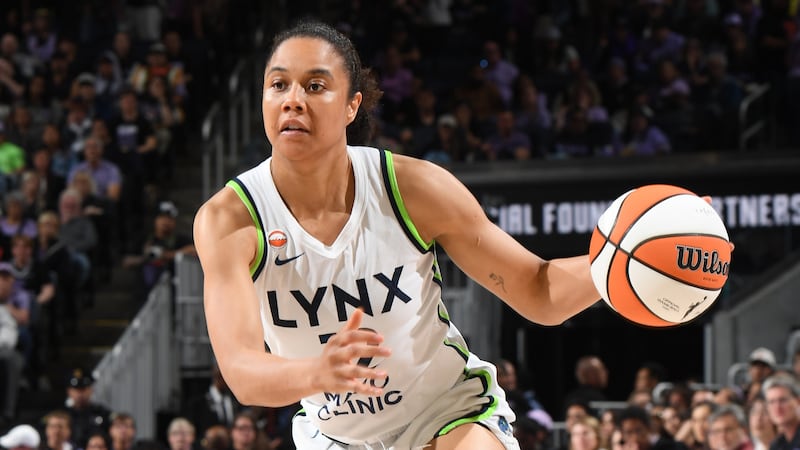 Coffey scores 22 points as 1st-place Lynx overcome slow start to beat Valkyries
