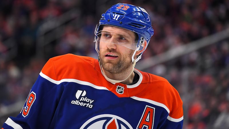 Ice Chips: Draisaitl, Dickinson game-time decisions for Oilers in Game 1 vs. Ducks