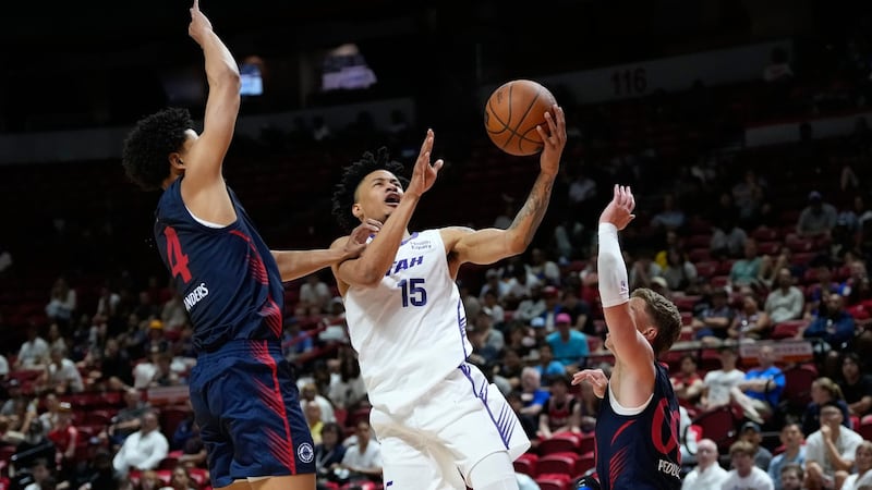 Jazz G Alexander taken from court on stretcher in NBA Summer League game