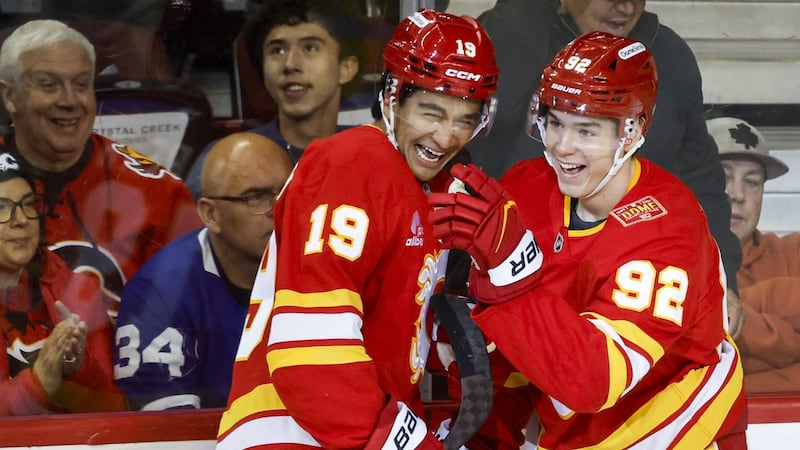 Gridin scores twice, Flames beat Maple Leafs for fourth straight win