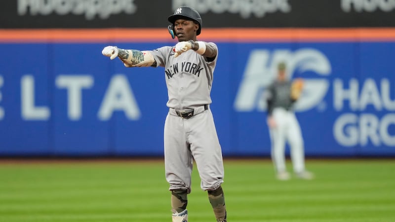 Chisholm breaks slump by wearing larger teammates’ pants