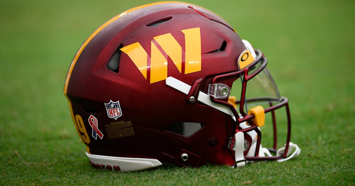Report: Commanders DL Newton has surgery to repair torn pec