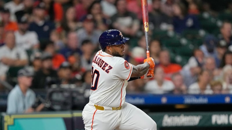Velázquez’s hit in eighth inning gives AL West-leading Astros win over White Sox