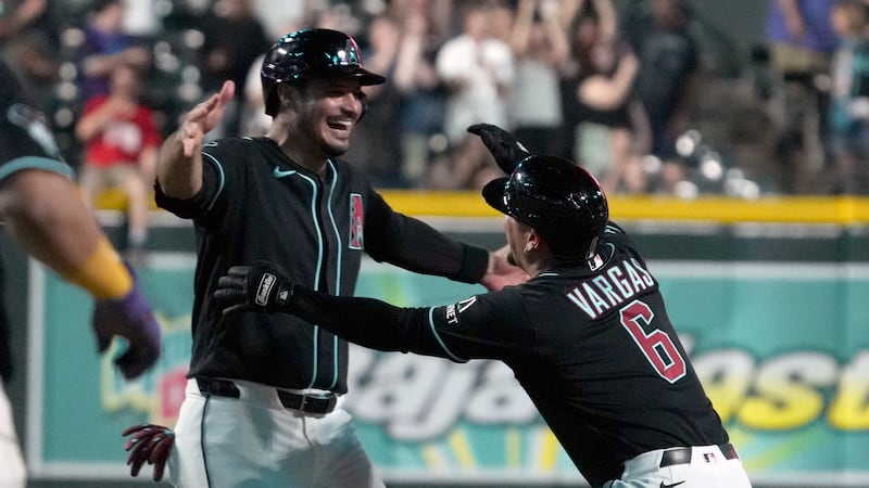 Vargas hits winning single in 10th as Diamondbacks rally to beat A’s after blowing lead in 9th
