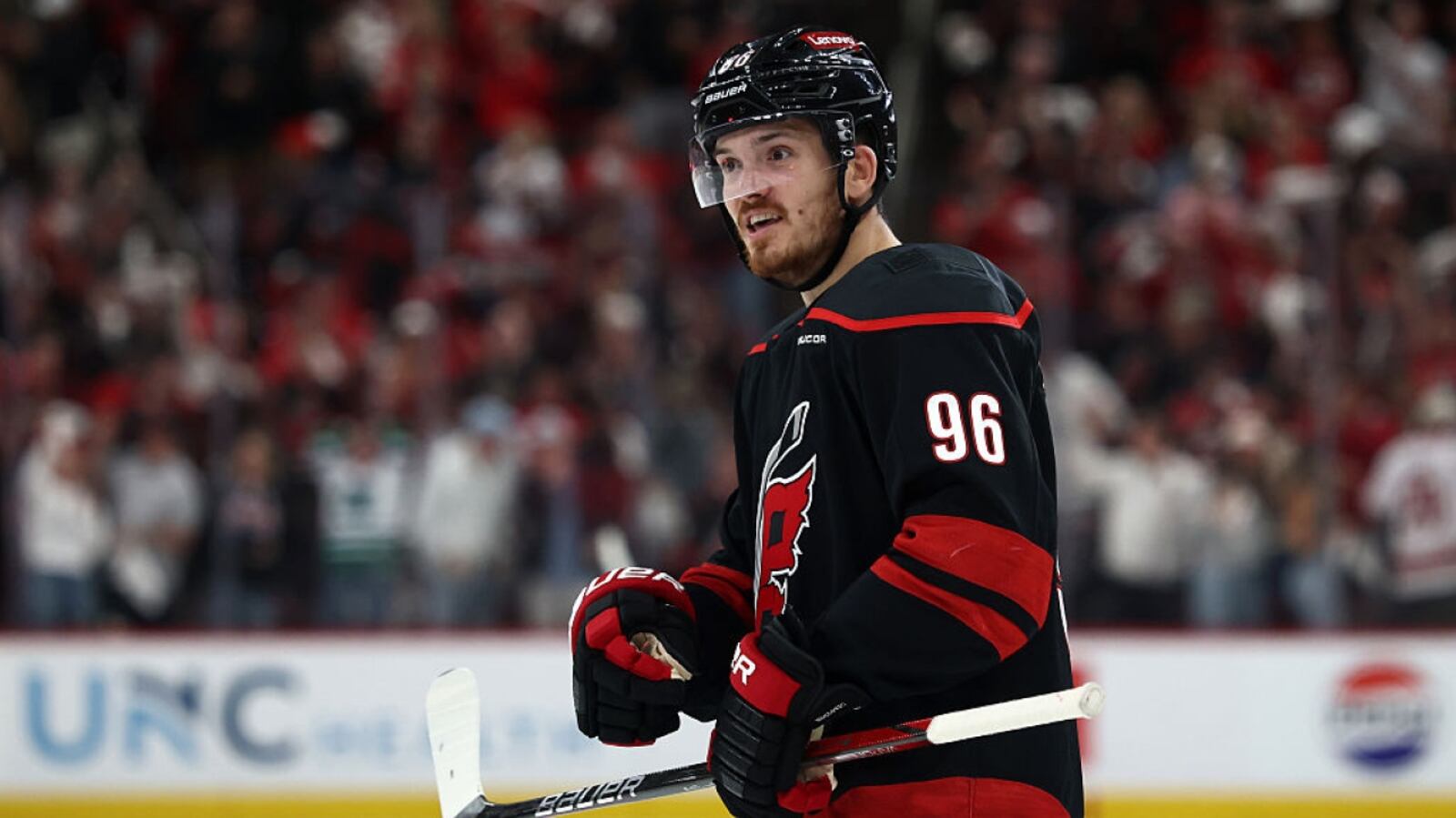 Roslovic Edmonton Oilers, Jack Roslovic agree to one-year, $1.5M contract