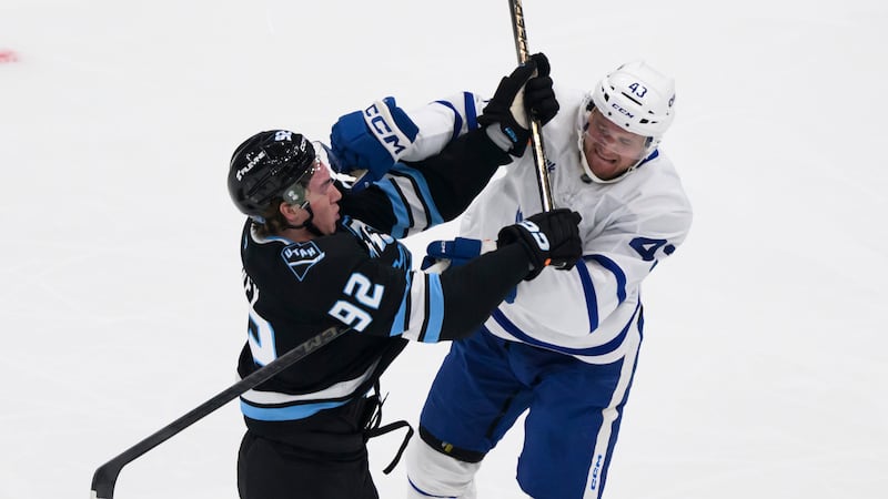 Maple Leafs coach Hiller not satisfied with road trip