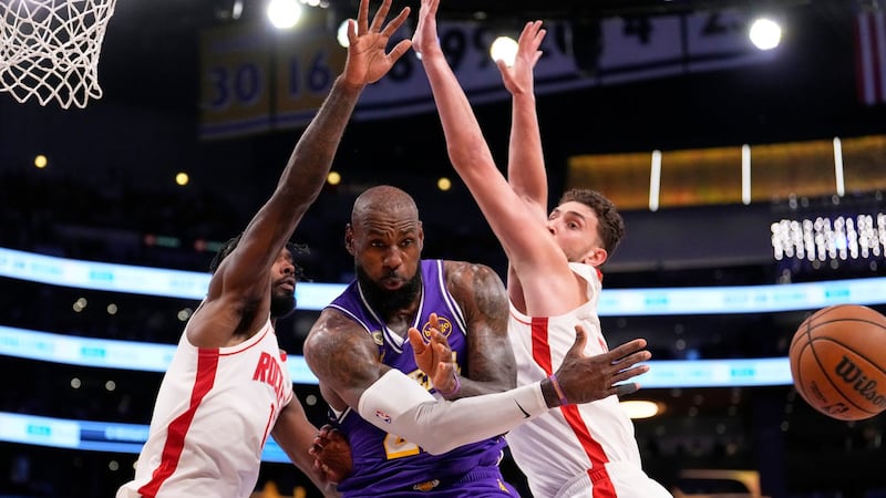 Rockets beat Lakers in Game 5, avoid playoff elimination once again