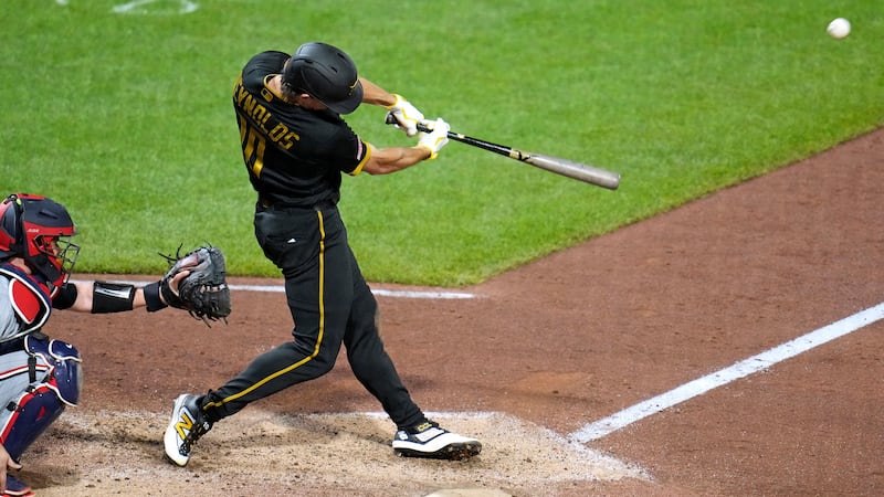 Reynolds hits 2-run homer in 9th to lift Pirates past Twins