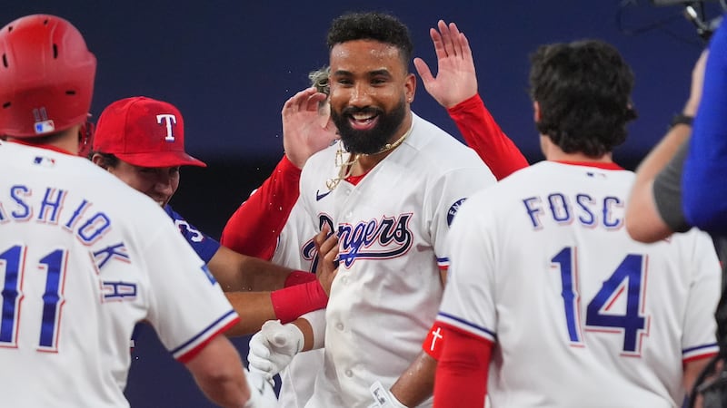 Duran’s RBI single lifts Rangers past Royals on three-run ninth walk-off