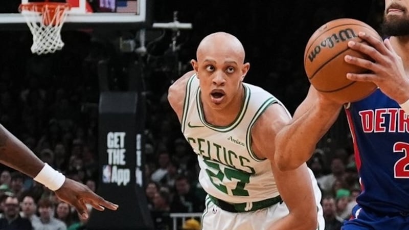 Report: Walsh agrees to three-year, $15M extension with Celtics