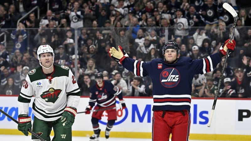 Perfetti scores twice as Jets soar past Wild