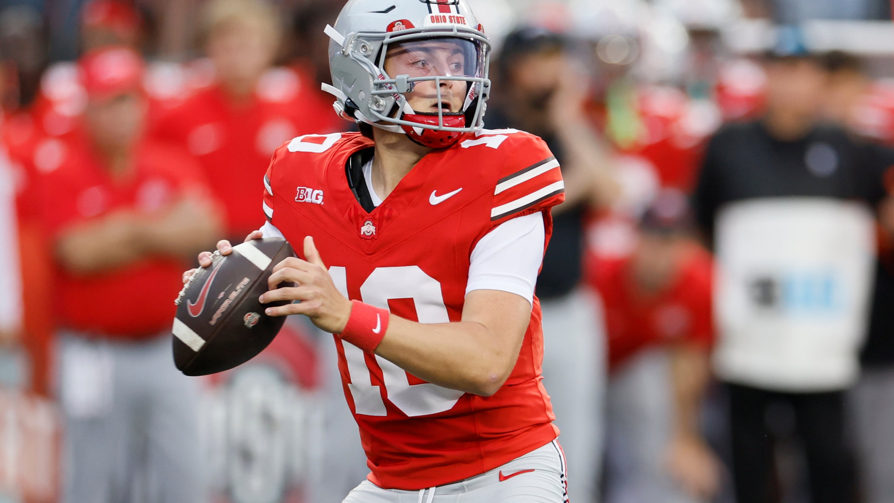 Julian Sayin passes for three touchdowns, top-ranked Ohio State pulls ...