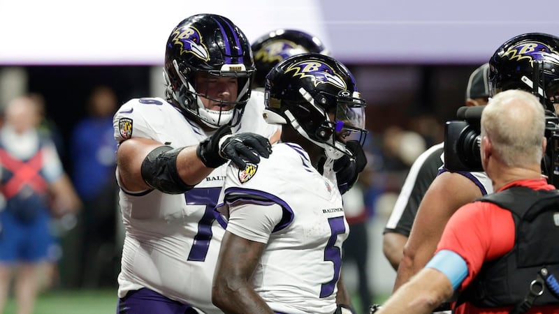 Huntley leads late TD drive to force OT, then scores on one-yard run as Ravens beat Falcons