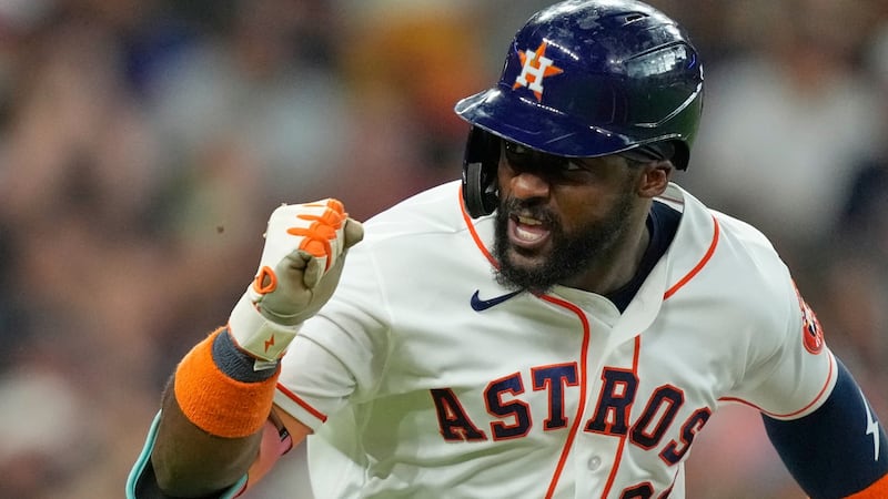 Astros beat Rangers to extend AL West lead with fifth straight win