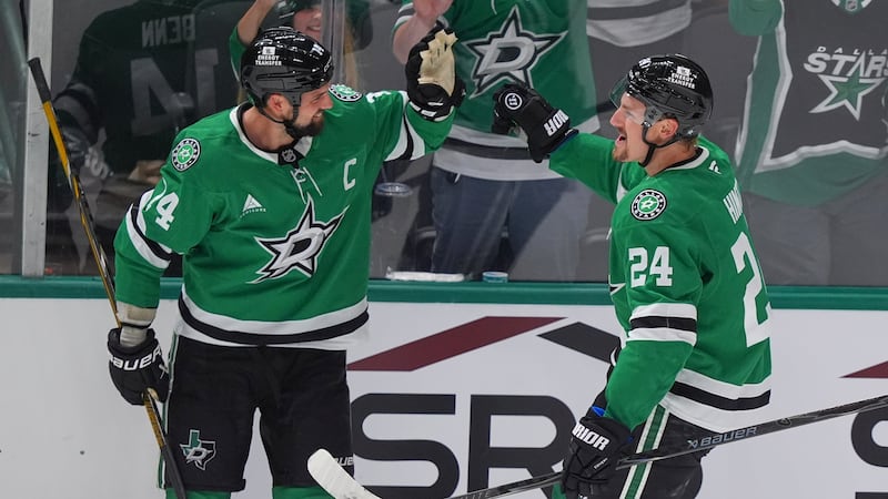 Hintz scores OT breakaway goal after tying game late as Stars beat Jets