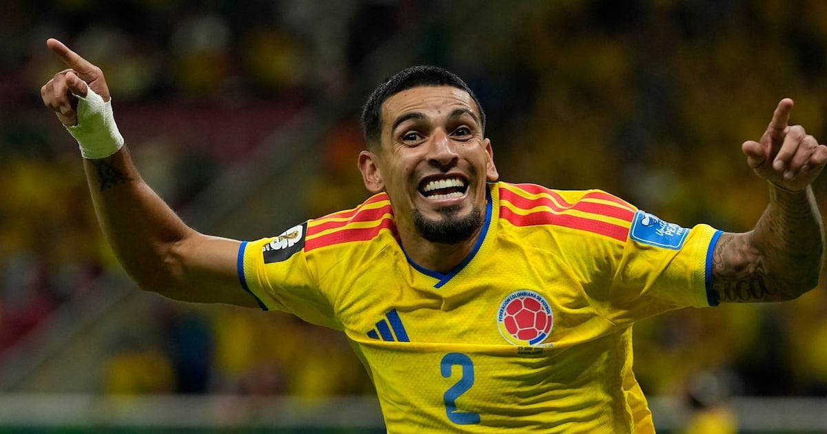 Daniel Muñoz scores, Colombia edges Congo to reach knockout stage at FIFA World Cup