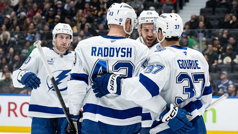 NHL: Lightning 6, Canucks 2