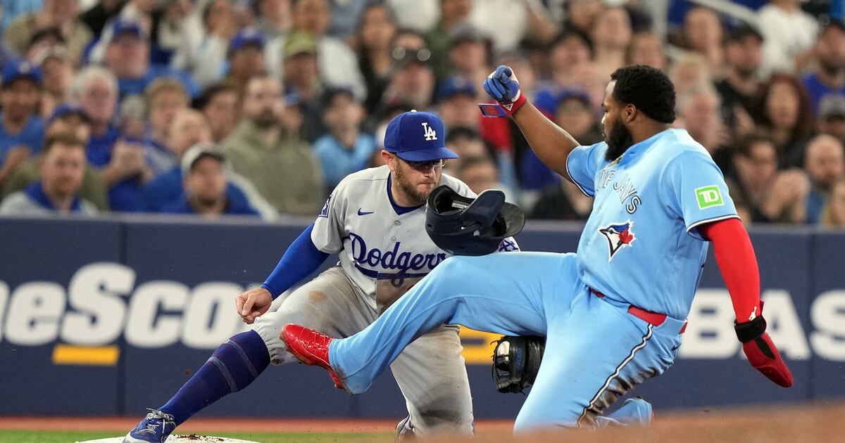 Blue Jays complete comeback against Dodgers to snap six-game skid