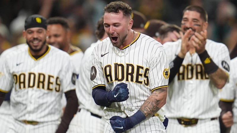 Jackson Merrill caps Padres' five-run comeback with walk-off