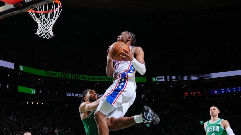 Maxey goes showtime in final minutes to ice Sixers' Game 2 win