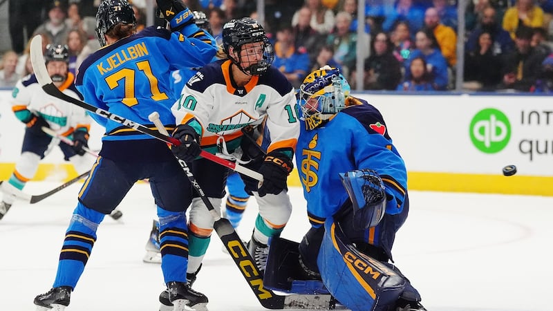 PWHL: Sirens 1, Sceptres 0 (OT)