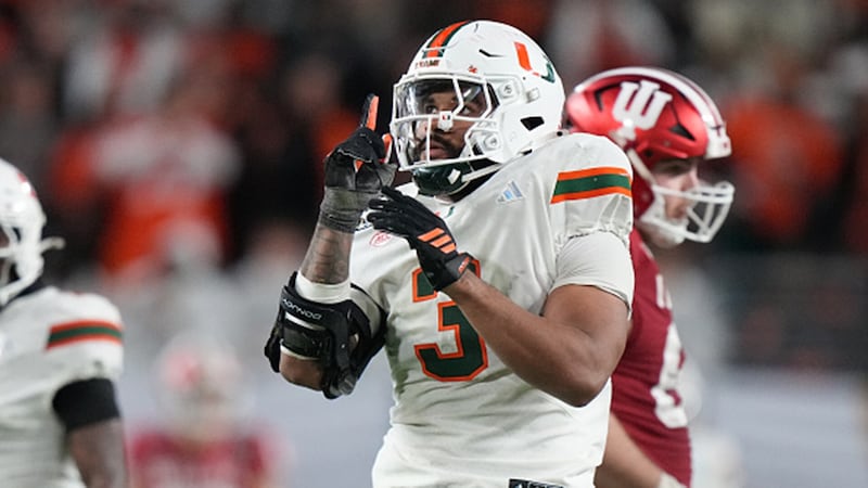 Todd's Odds: Where will Canadian Akheem Mesidor be taken in the NFL Draft?