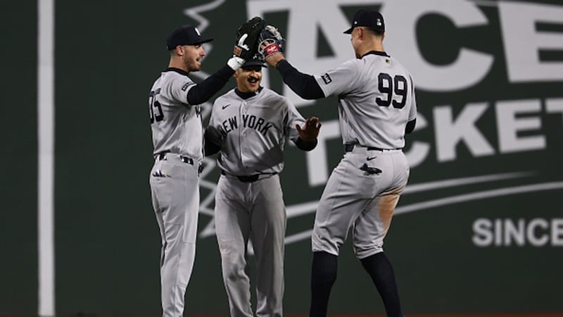 MLB: Yankees 4, Red Sox 2