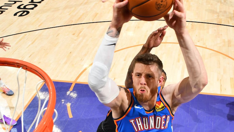 Hartenstein's dagger slam secures OKC's sweep of Phoenix