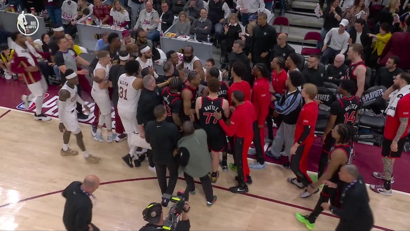 Dennis Schroder's three leads to a shoving match between Raps, Cavs