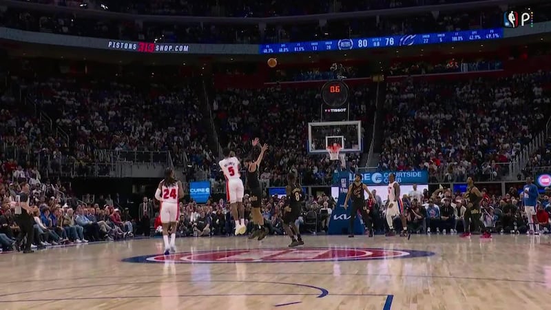 Ronald Holland II shows off his range at the buzzer for Detroit
