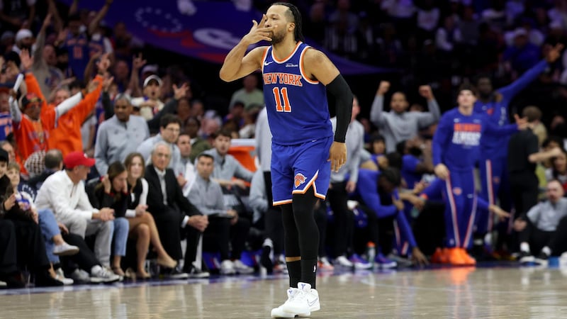 Brunson drains deep triple to extend Knicks' lead in fourth