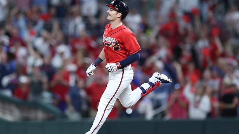 Mike Yastrzemski walks it off for Braves in 10th