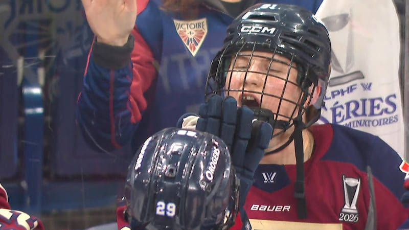 Must See: Poulin sets up Flaherty and she snipes the OT winner for Victoire