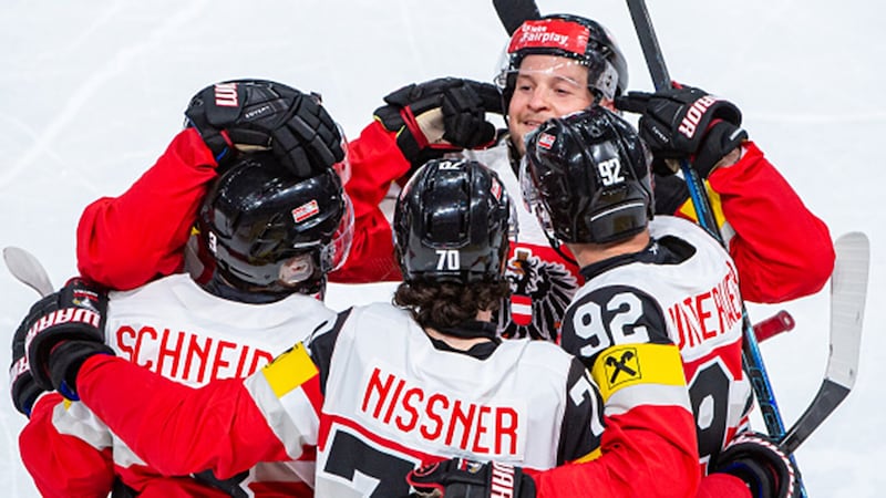 WHC: Hungary 2, Austria 4