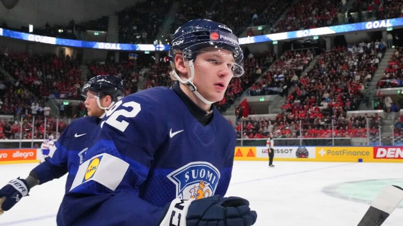 WHC: United States 2, Finland 6