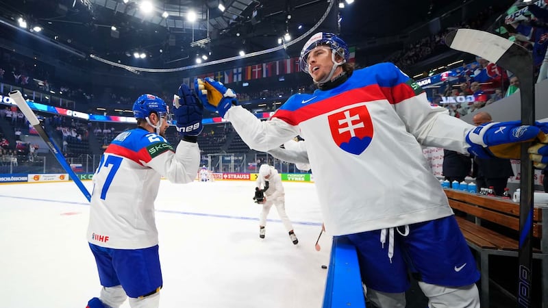 WHC: Slovakia 5, Slovenia 4 (SO)