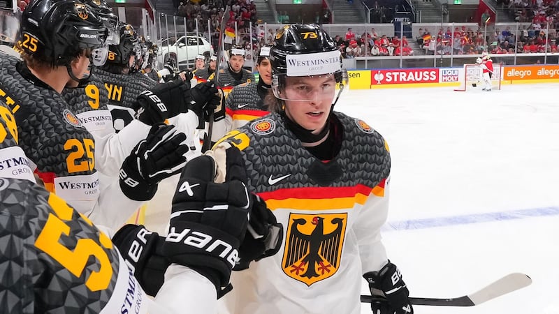 WHC: Germany 6, Austria 2