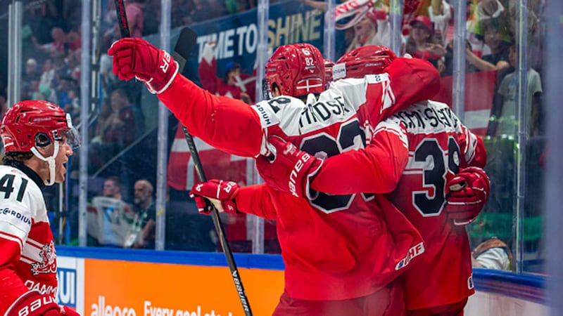 WHC: Italy 2, Denmark 3 (SO)