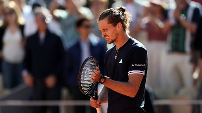 Zverev beats Mensik at Roland-Garros to move one win away of elusive Grand Slam title
