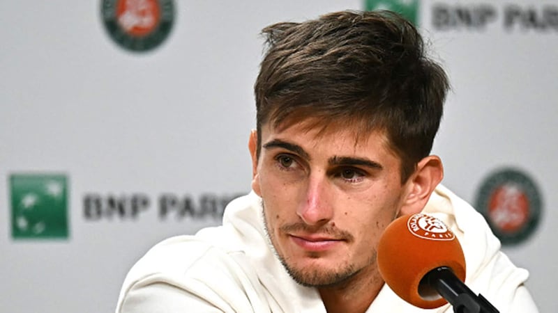 Arnaldi withdraws from Roland-Garros semi, Cobolli into first Grand Slam final