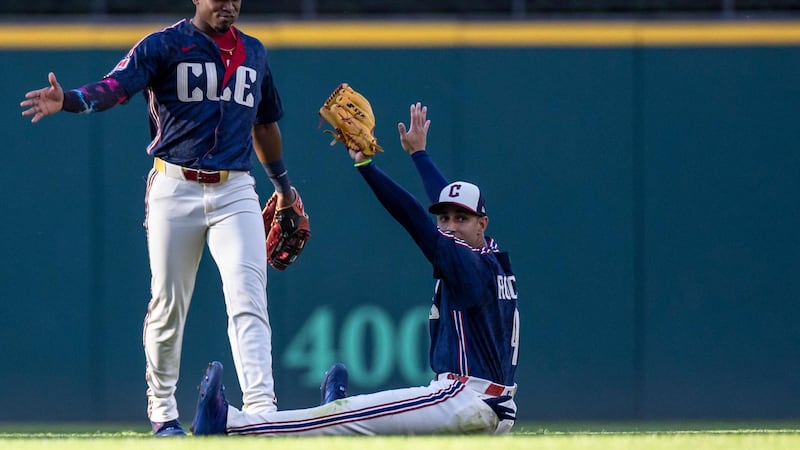 Must See: 'Oh my goodness gracious!' - Rocchio makes an unbelievable catch