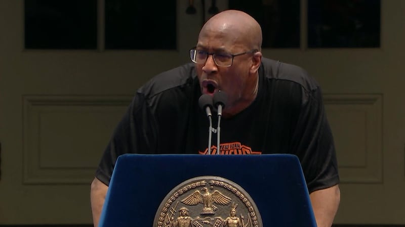 Mike Brown leads a 'Who Let the Dogs Out' chant one more time