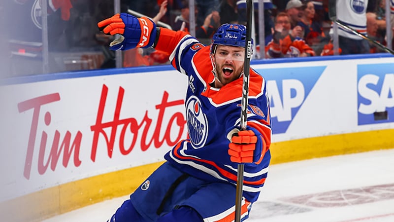 Oilers extend F Dickinson on five-year, $20M deal