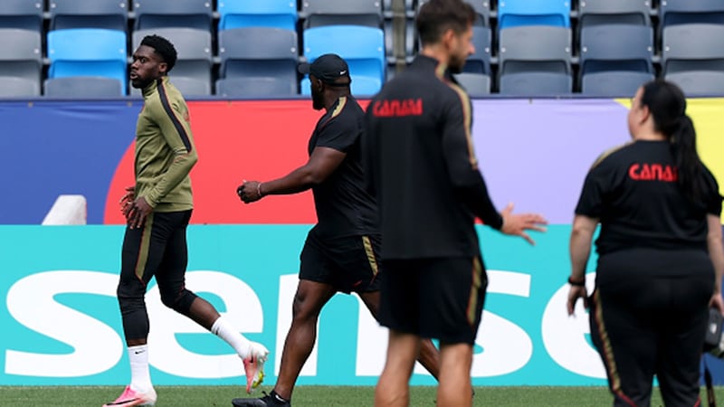 De Guzman still 'skeptical' Davies will play against South Africa