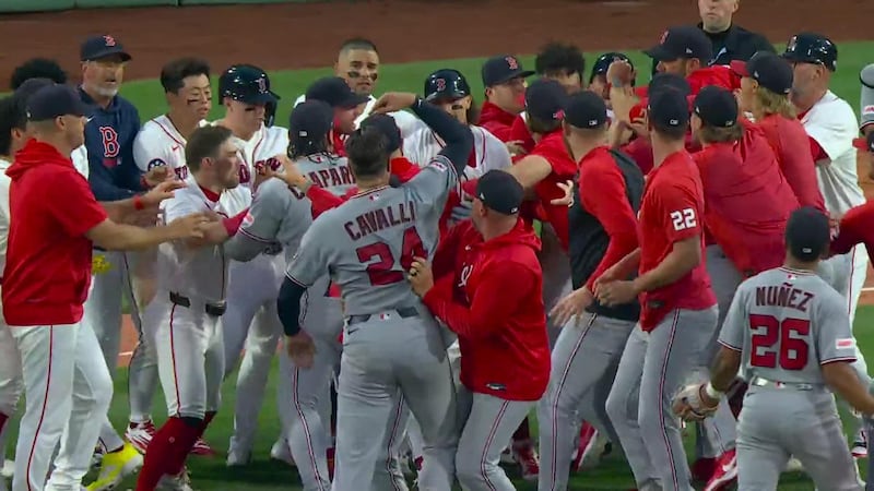 Must See: Willson Contreras' helmet throw sparks brawl at Fenway