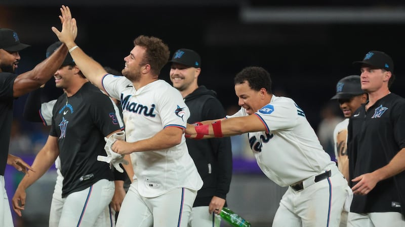 Jakob Marsee walks it off for the Marlins in the 10th