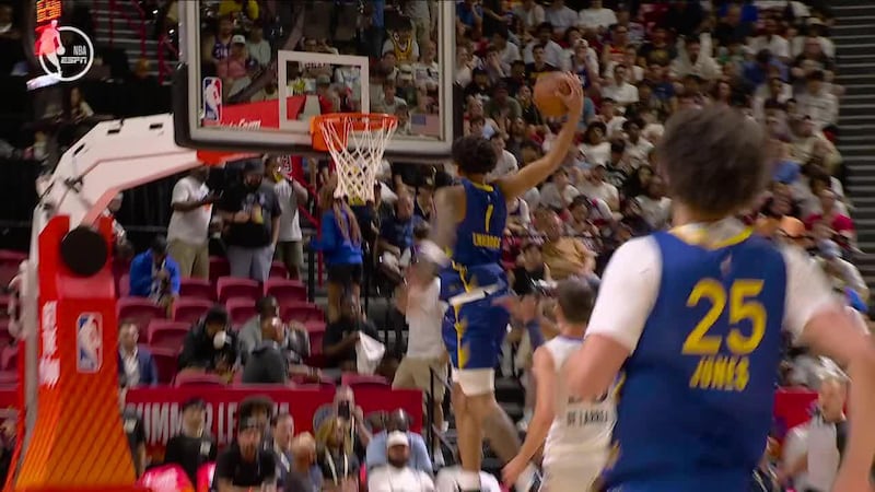 Yaxel Lendeborg throws down an emphatic jam